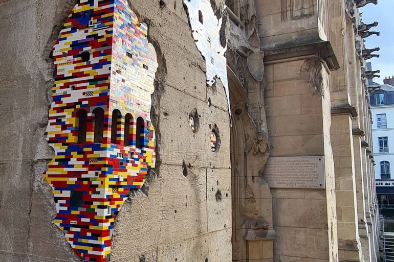 Galería #51 - El Arte de Reparar, de Jan Vormann, Utilizando Piezas de Lego