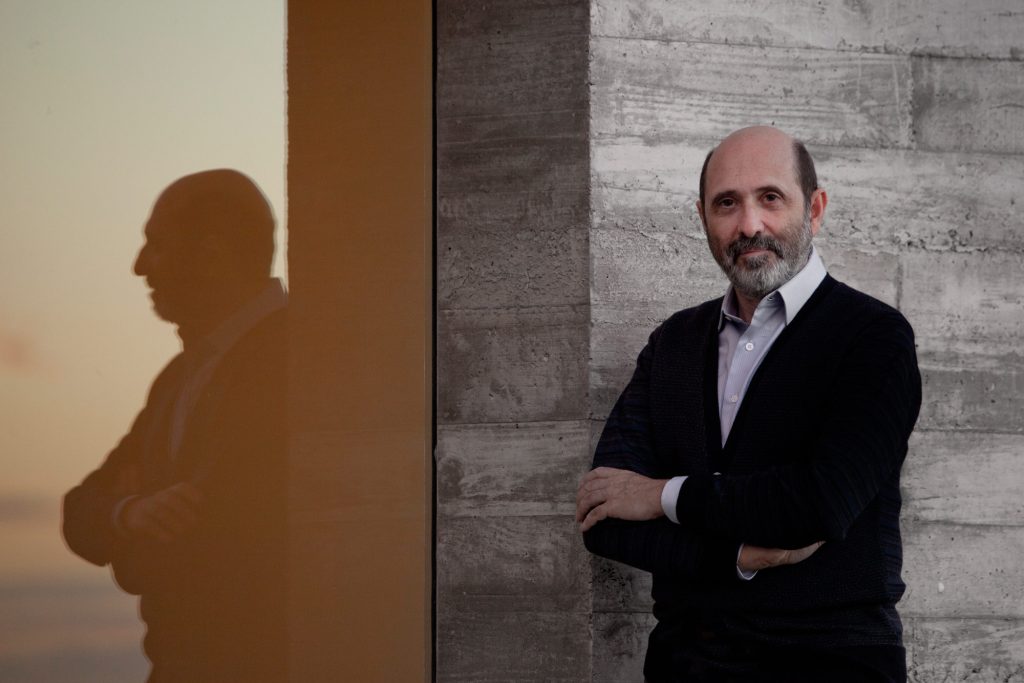 ISAY WEINFELD by Fernando Guerra